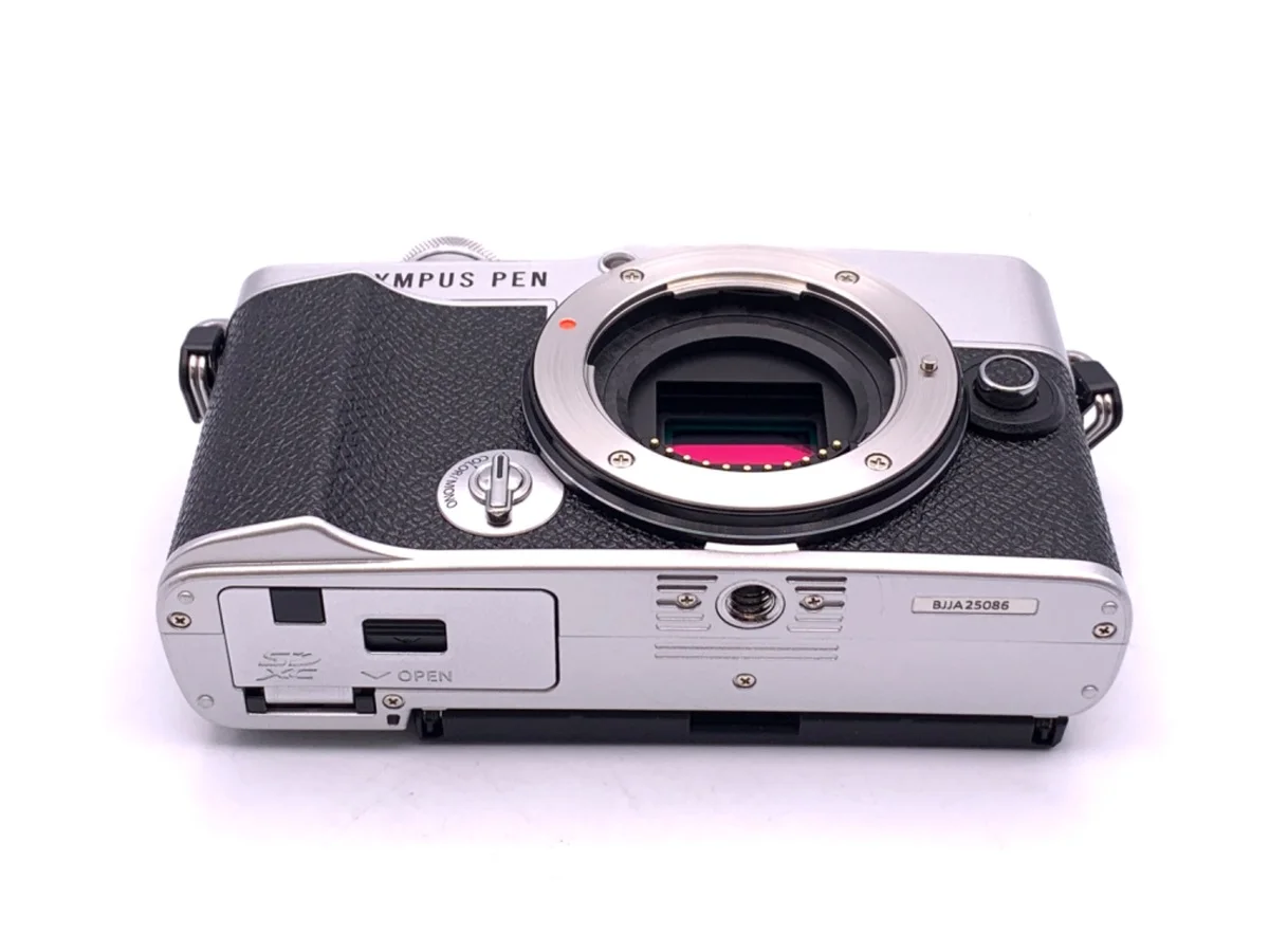 Olympus PEN E-P7 - Thumbnail 3