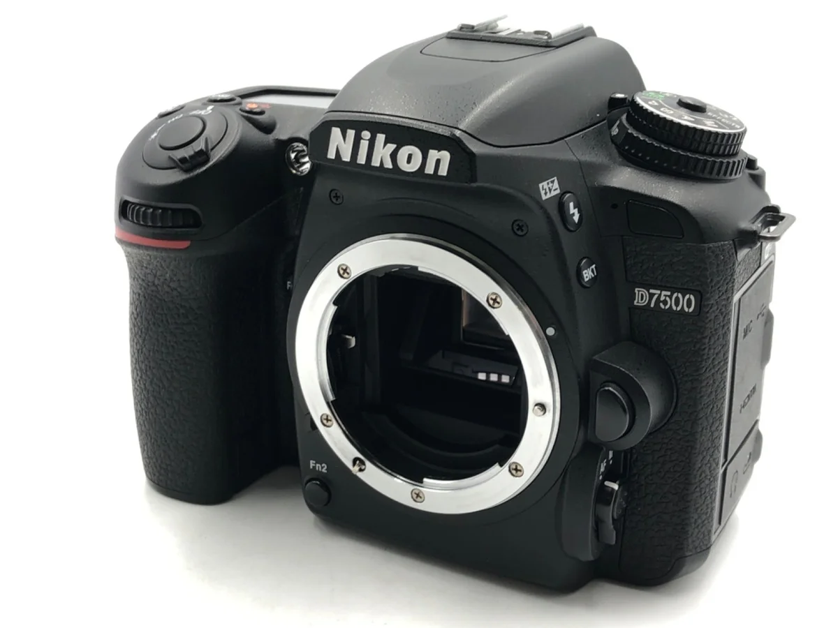 Nikon D7500