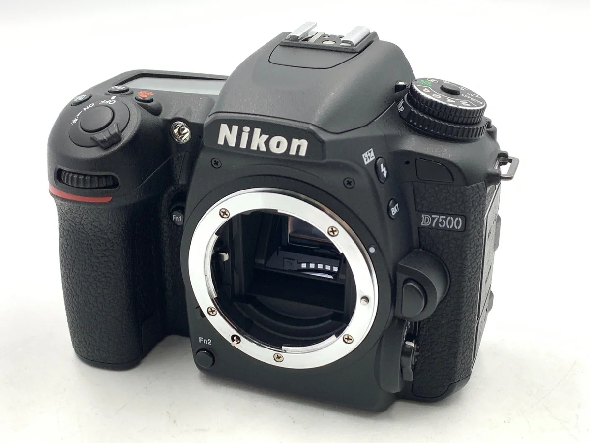 Nikon D7500