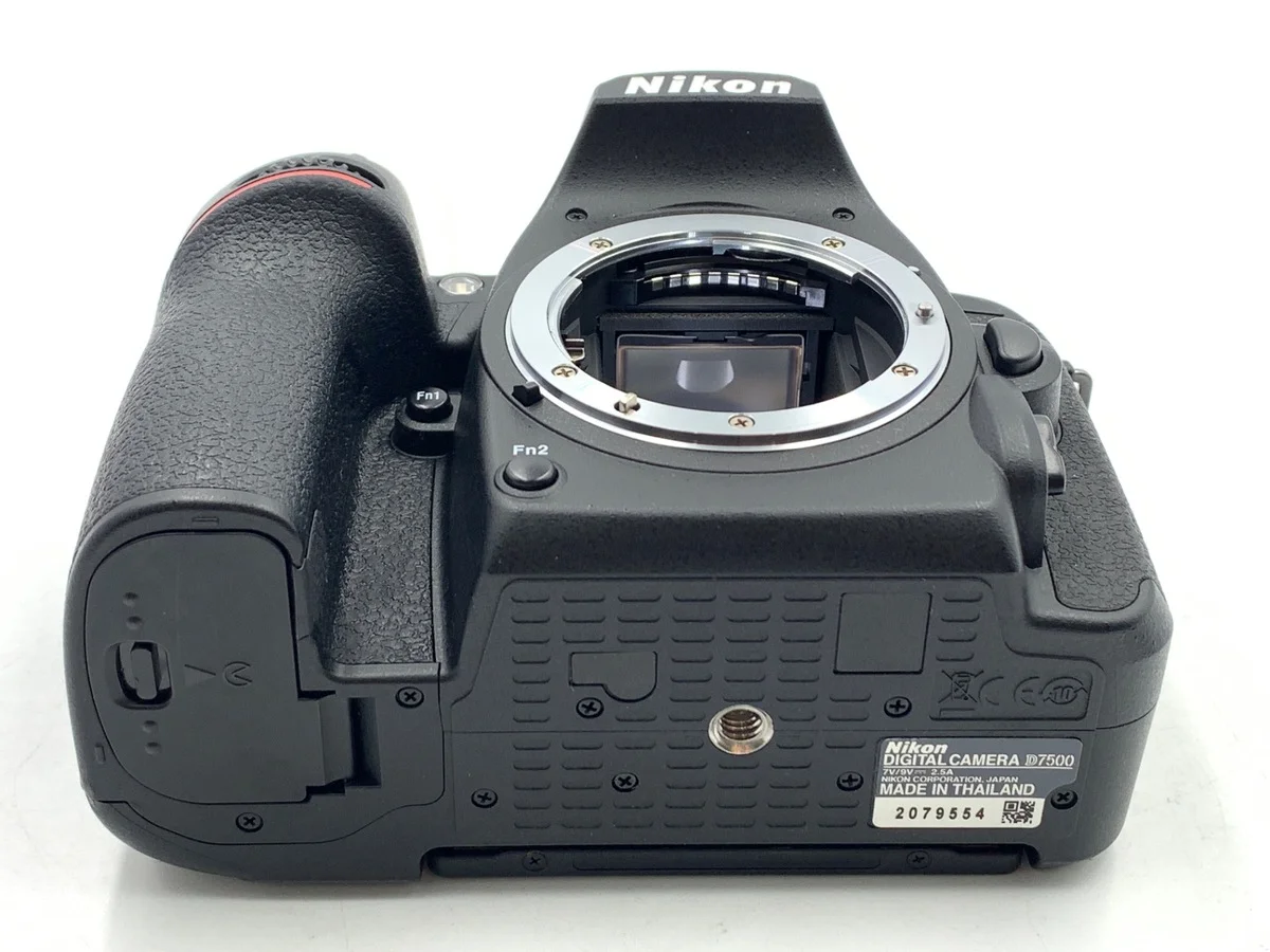 Nikon D7500 - Thumbnail 3