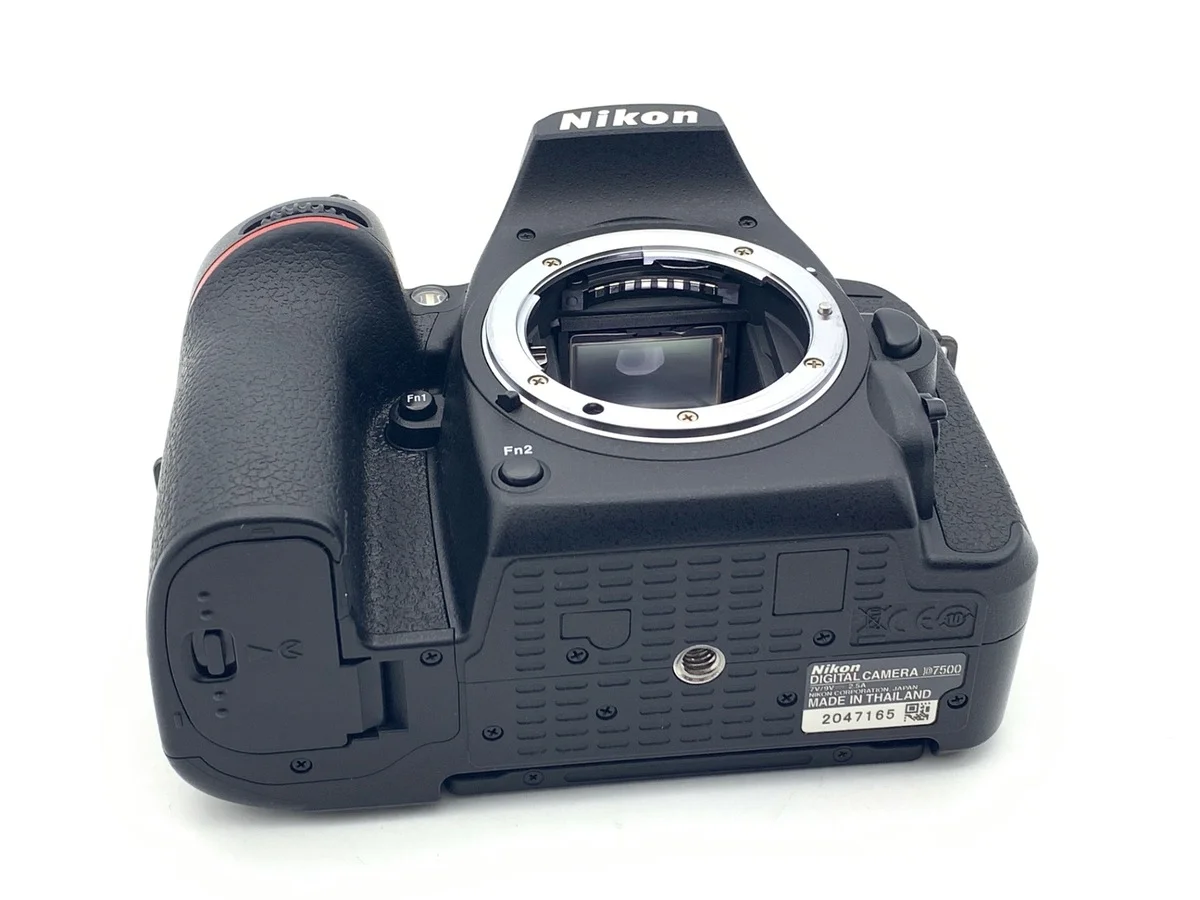 Nikon D7500 - Thumbnail 3