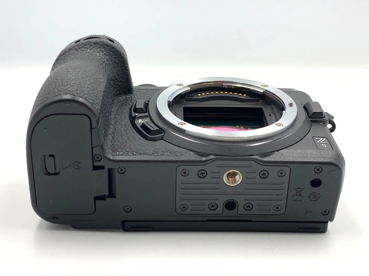 Nikon Z5 - Thumbnail 3