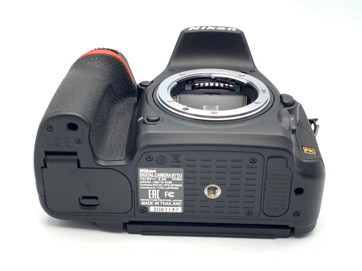 Nikon D750 - Thumbnail 3