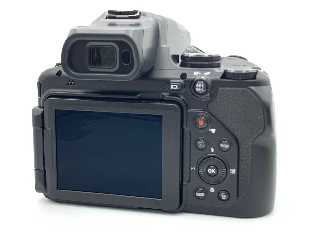 Nikon COOLPIX P1100 - Thumbnail 2