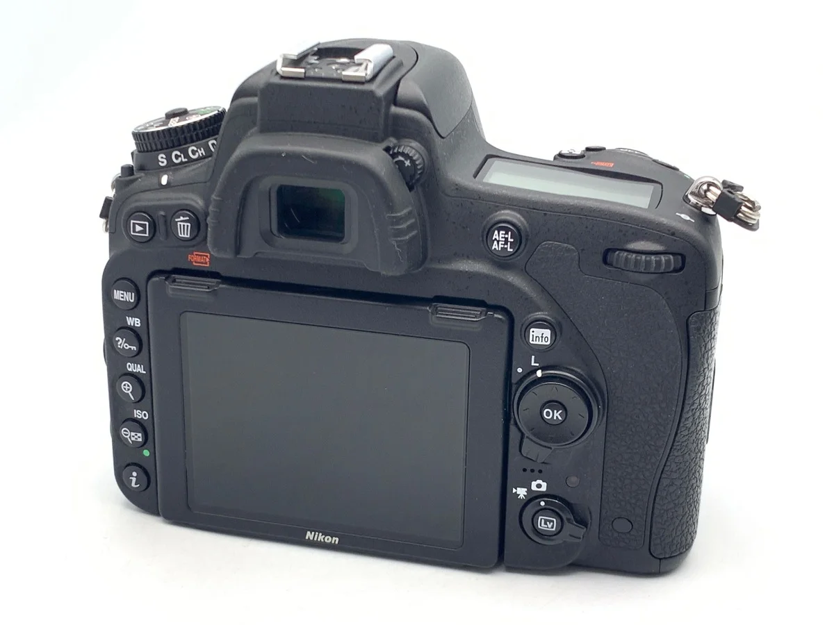 Nikon D750 - Thumbnail 2