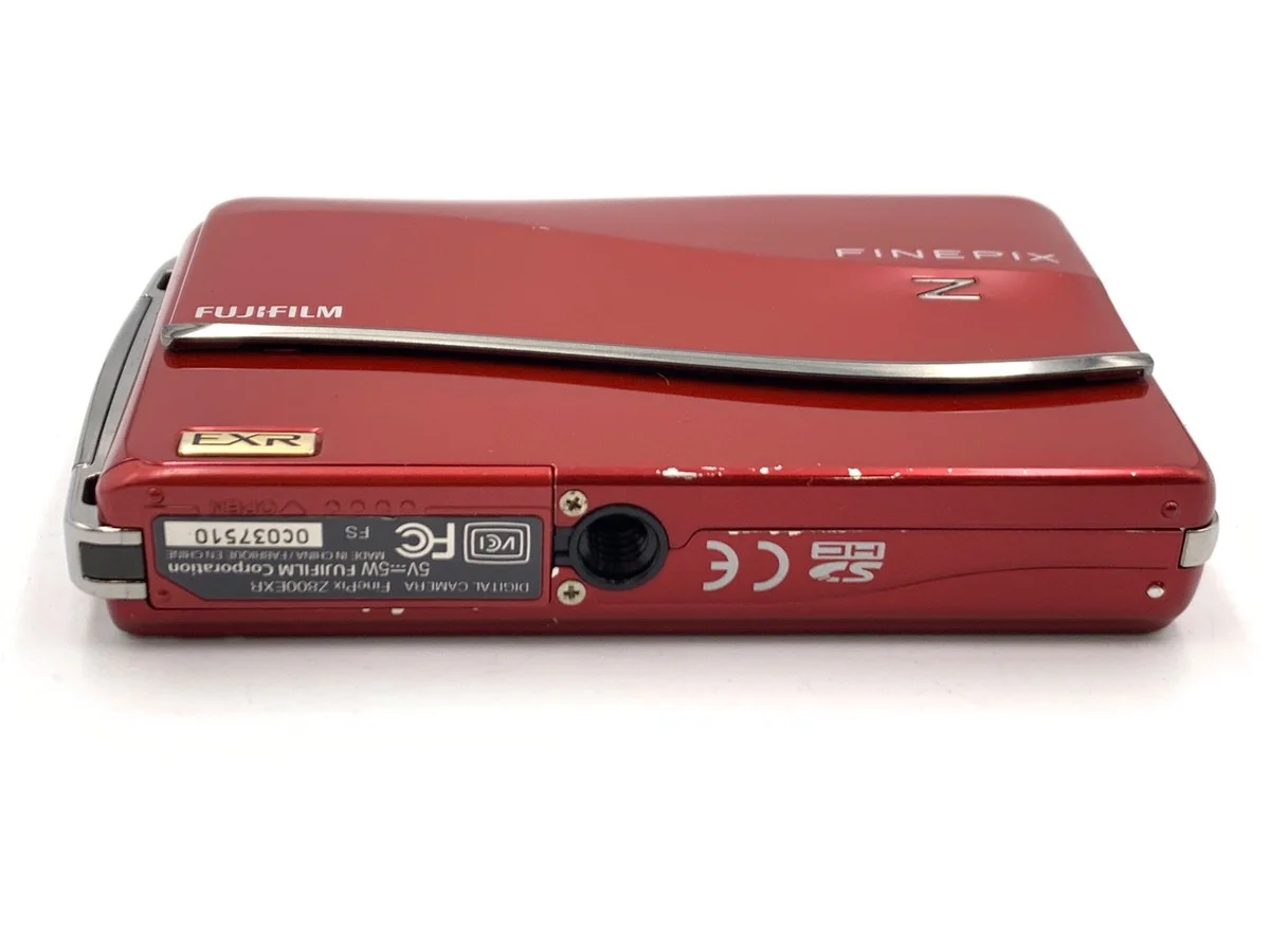 Fujifilm FinePix Z800EXR - Thumbnail 3