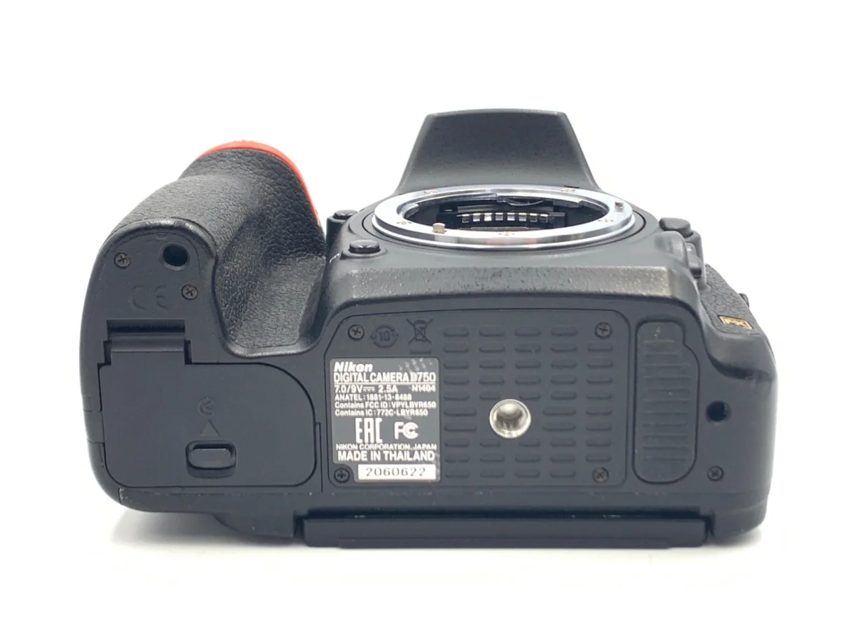 Nikon D750 - Thumbnail 3