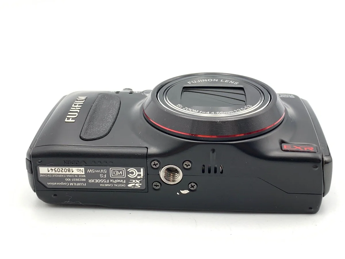 Fujifilm FinePix F550EXR - Thumbnail 3