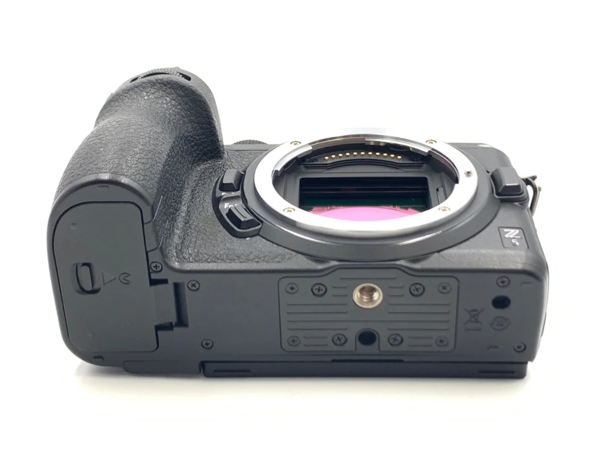 Nikon Z5 - Thumbnail 3