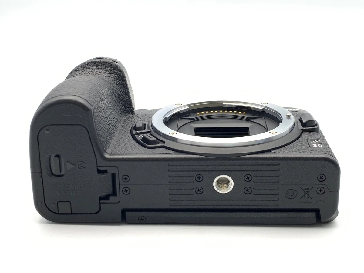 Nikon Z30 - Thumbnail 3