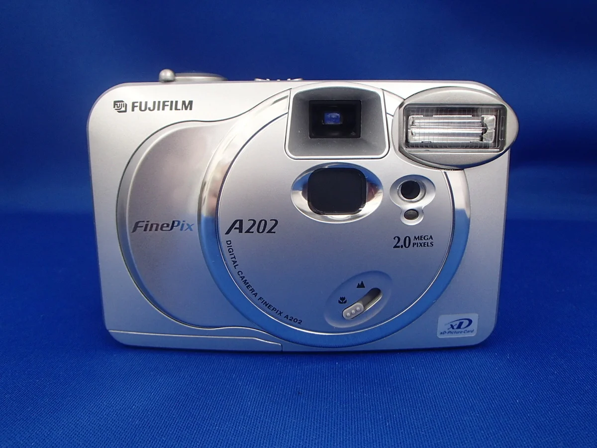 Fujifilm FinePix A202 200