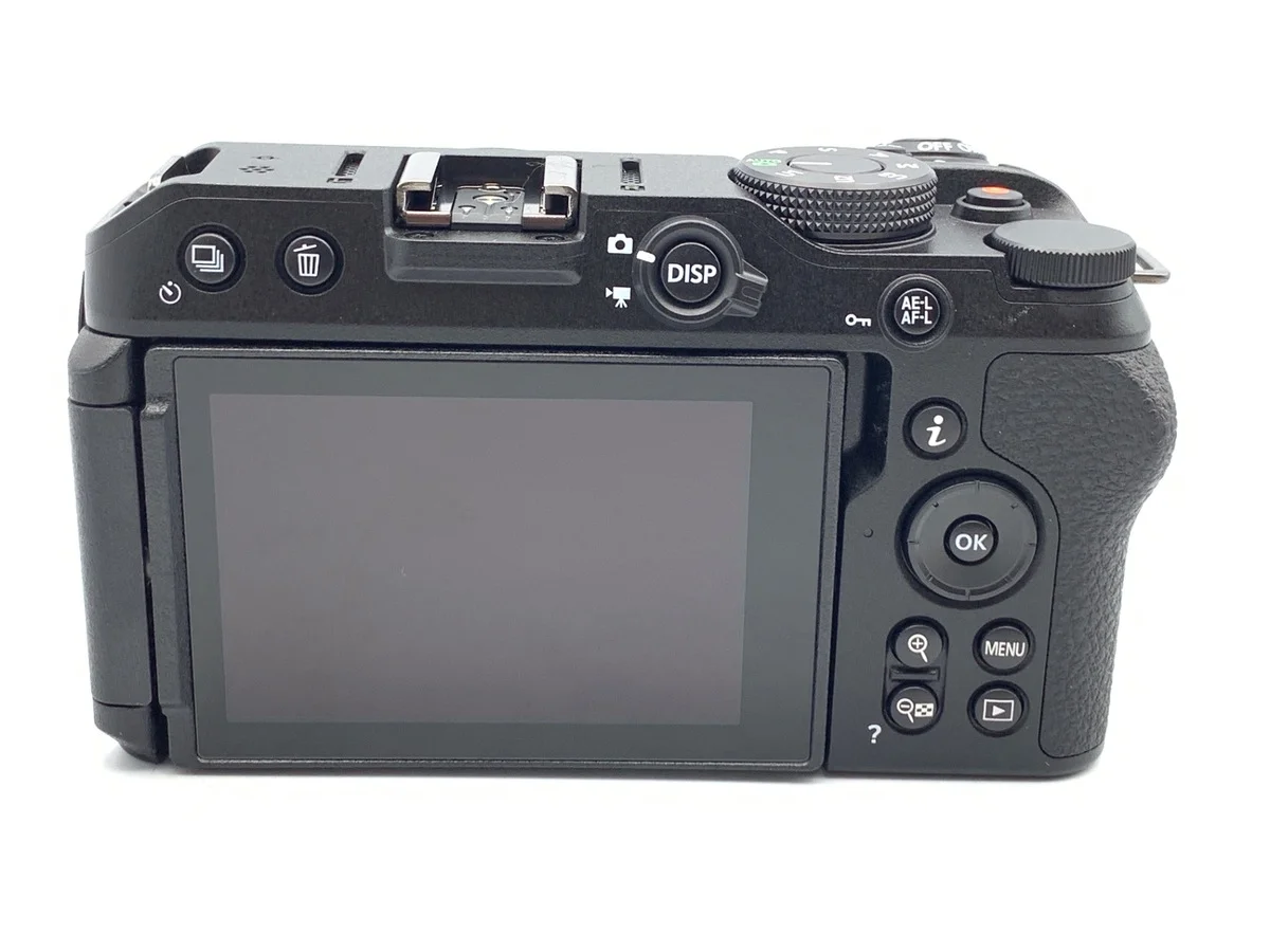 Nikon Z30 - Thumbnail 2