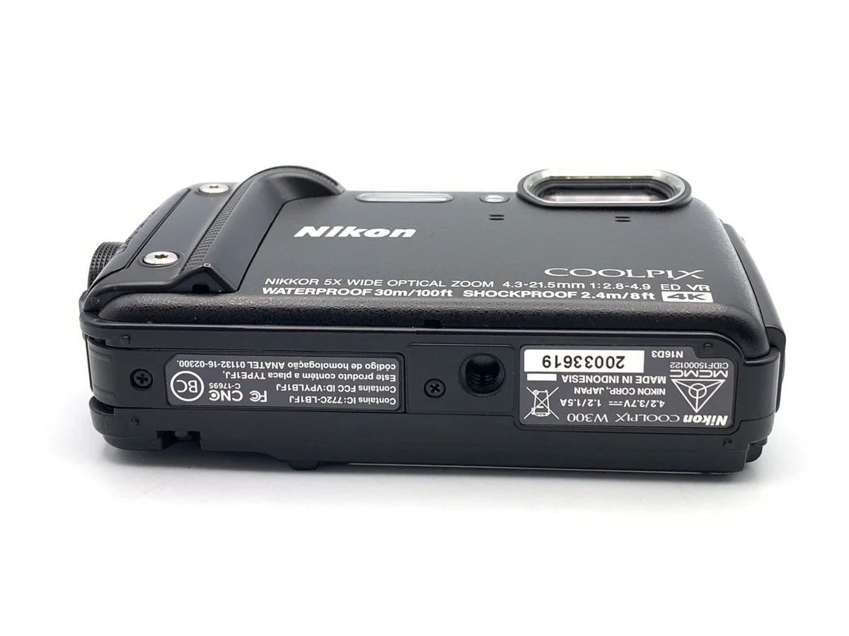 Nikon COOLPIX W300 - Thumbnail 3