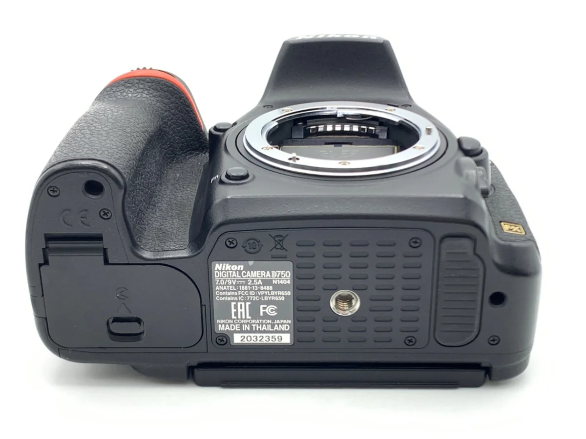 Nikon D750 - Thumbnail 3
