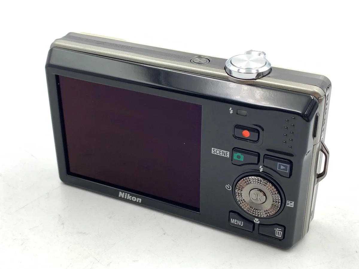 Nikon COOLPIX S6000 - Thumbnail 2