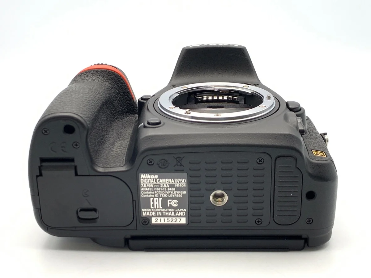 Nikon D750 - Thumbnail 3