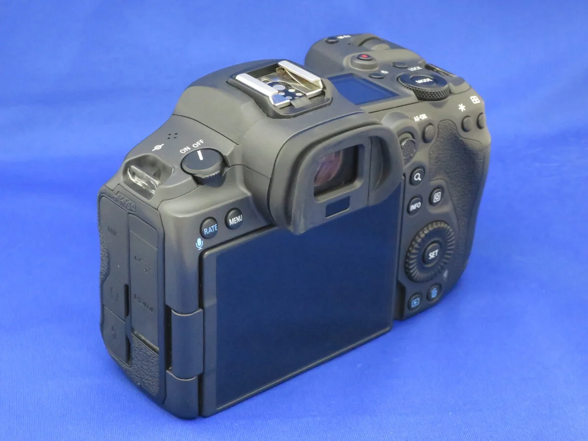 Canon EOS R5 - Thumbnail 3