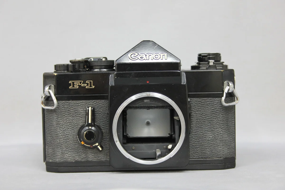 Canon F-1