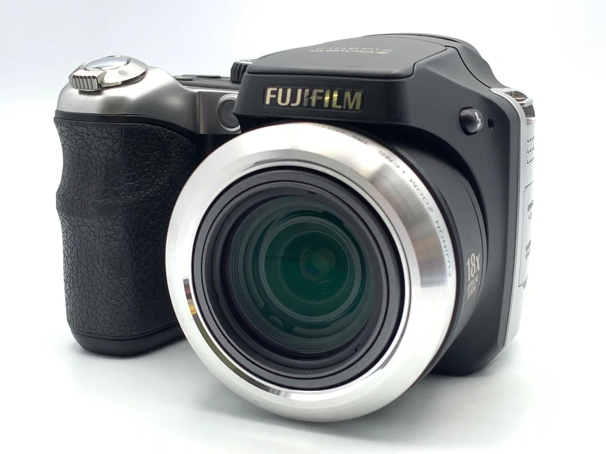 Fujifilm FinePix S8100fd