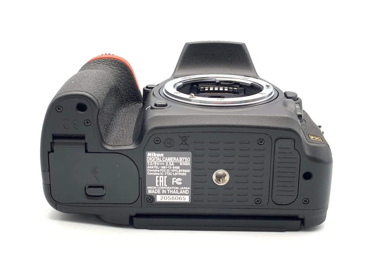 Nikon D750 - Thumbnail 3