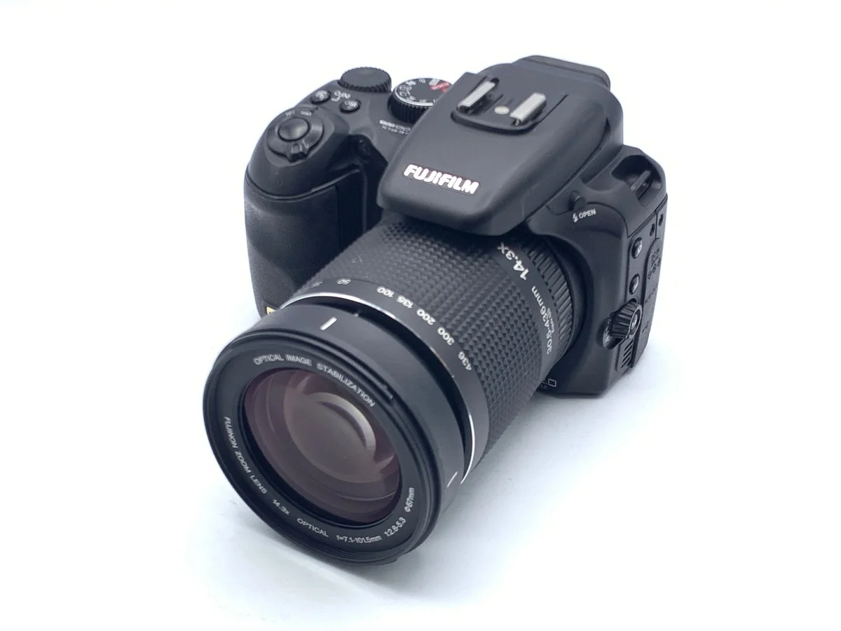 Fujifilm FinePix S200EXR
