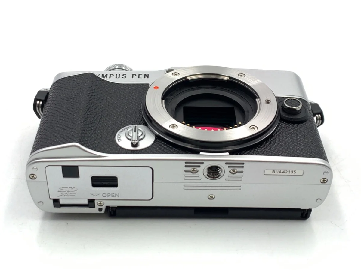 Olympus PEN E-P7 - Thumbnail 3