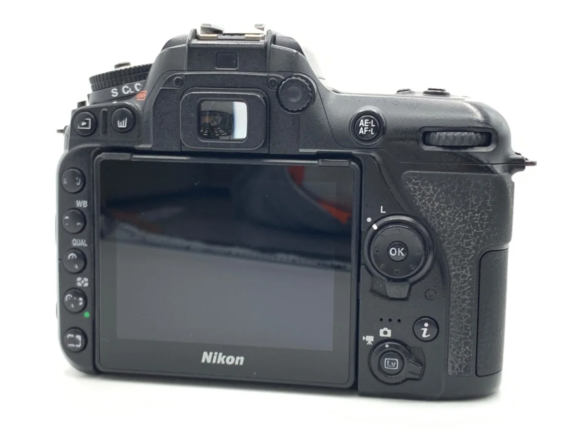 Nikon D7500 - Thumbnail 2