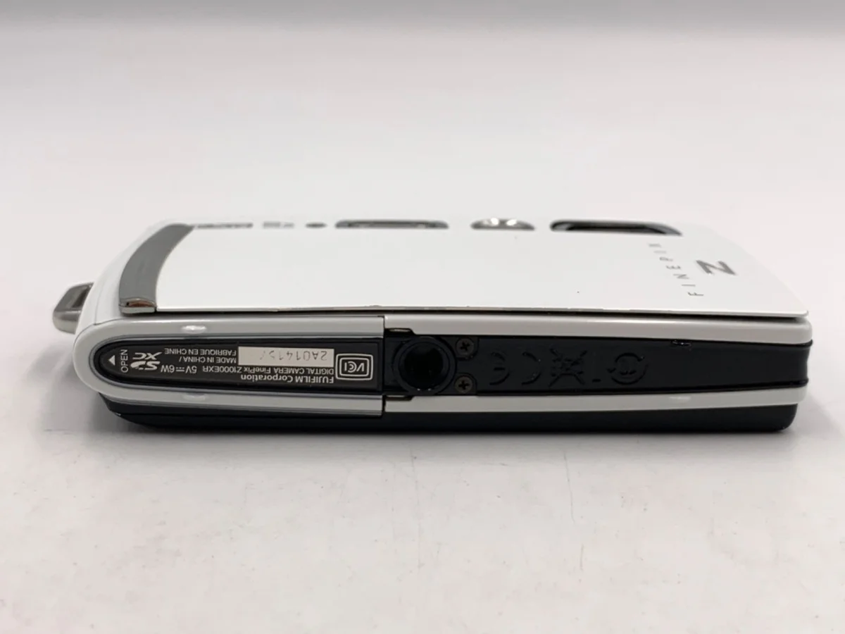 Fujifilm FinePix Z1000EXR - Thumbnail 3