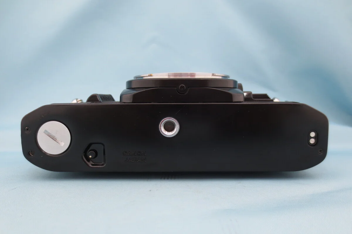 Canon AE-1 - Thumbnail 3