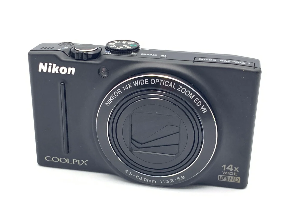 Nikon COOLPIX S8200