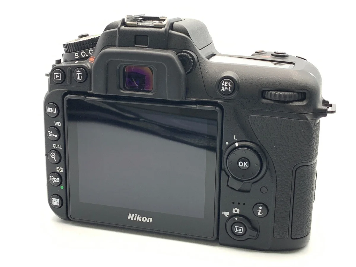 Nikon D7500 - Thumbnail 2