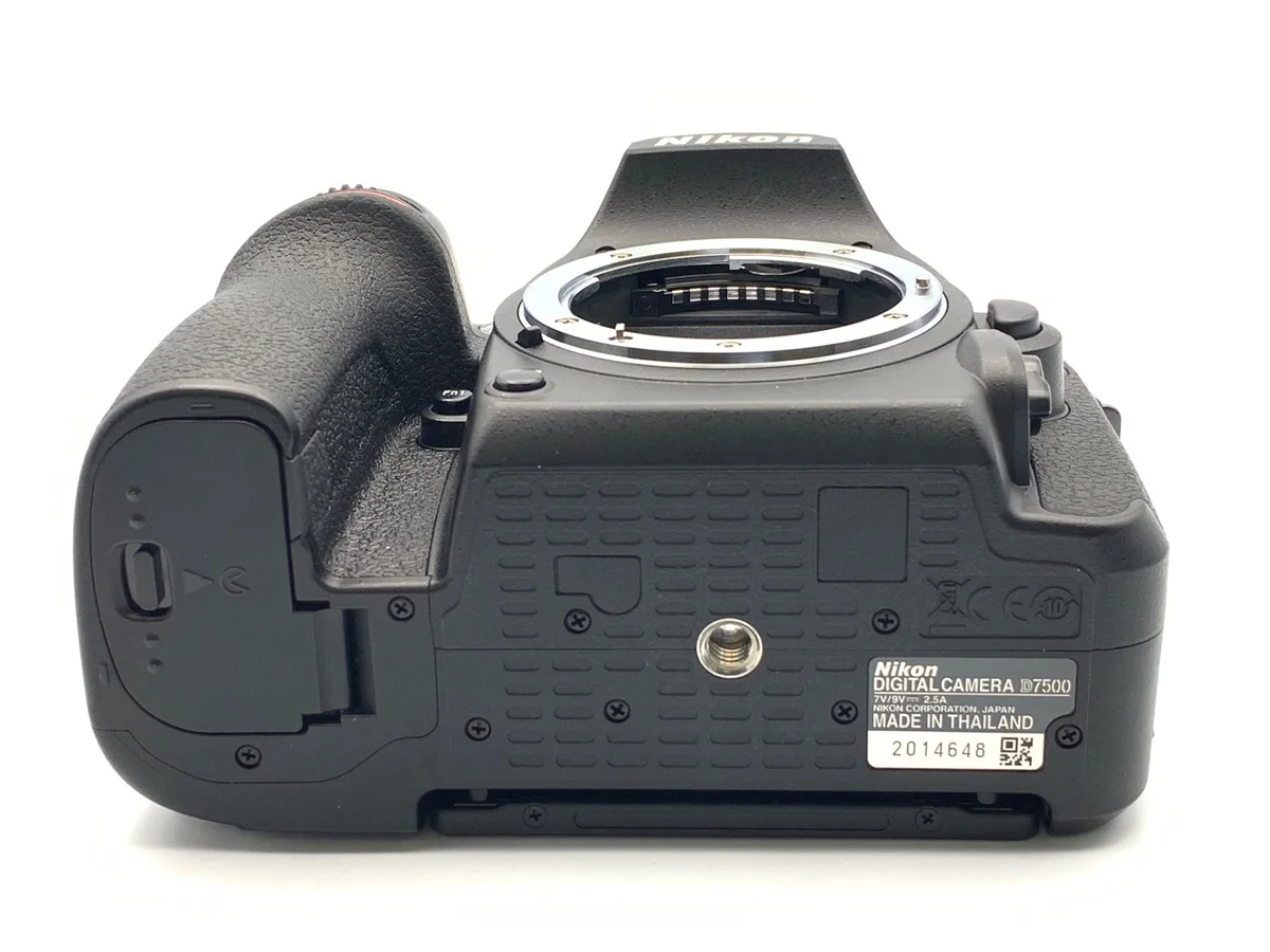 Nikon D7500 - Thumbnail 3