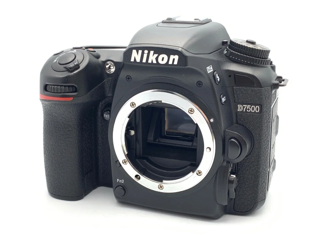 Nikon D7500
