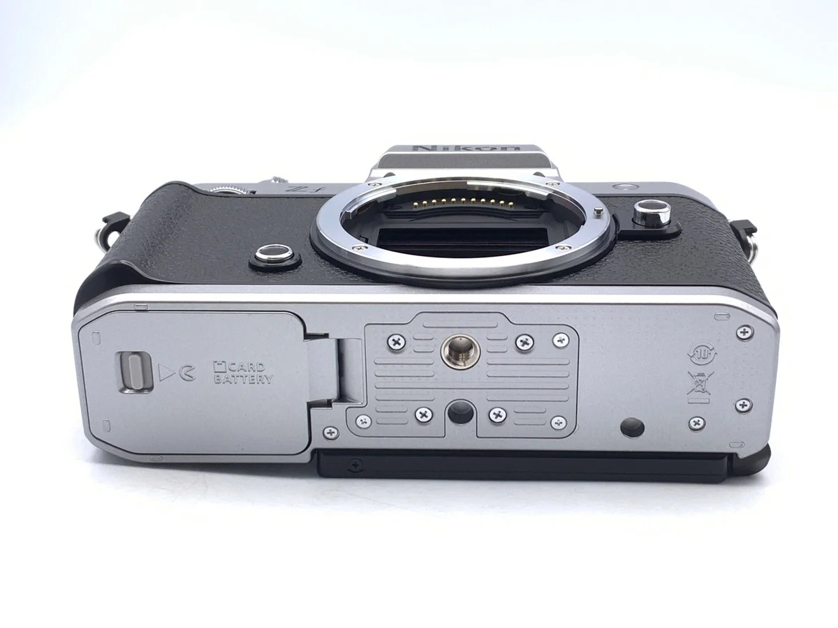 Nikon Zf - Thumbnail 3