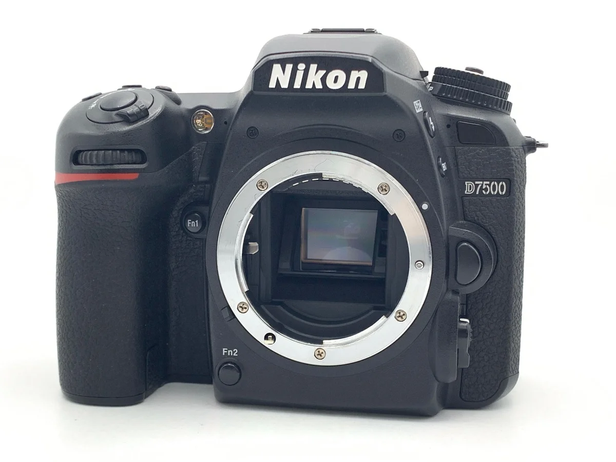 Nikon D7500
