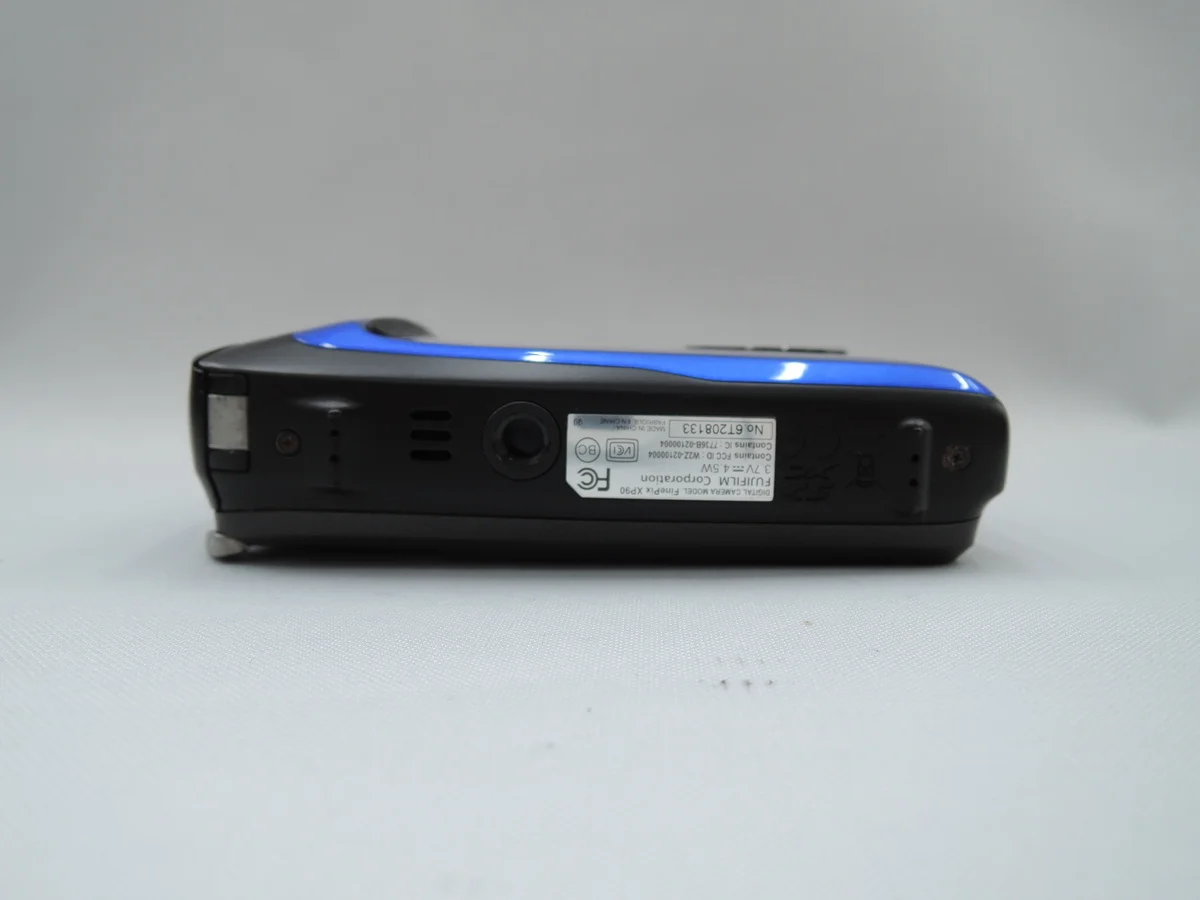 Fujifilm FinePix XP90 - Thumbnail 3