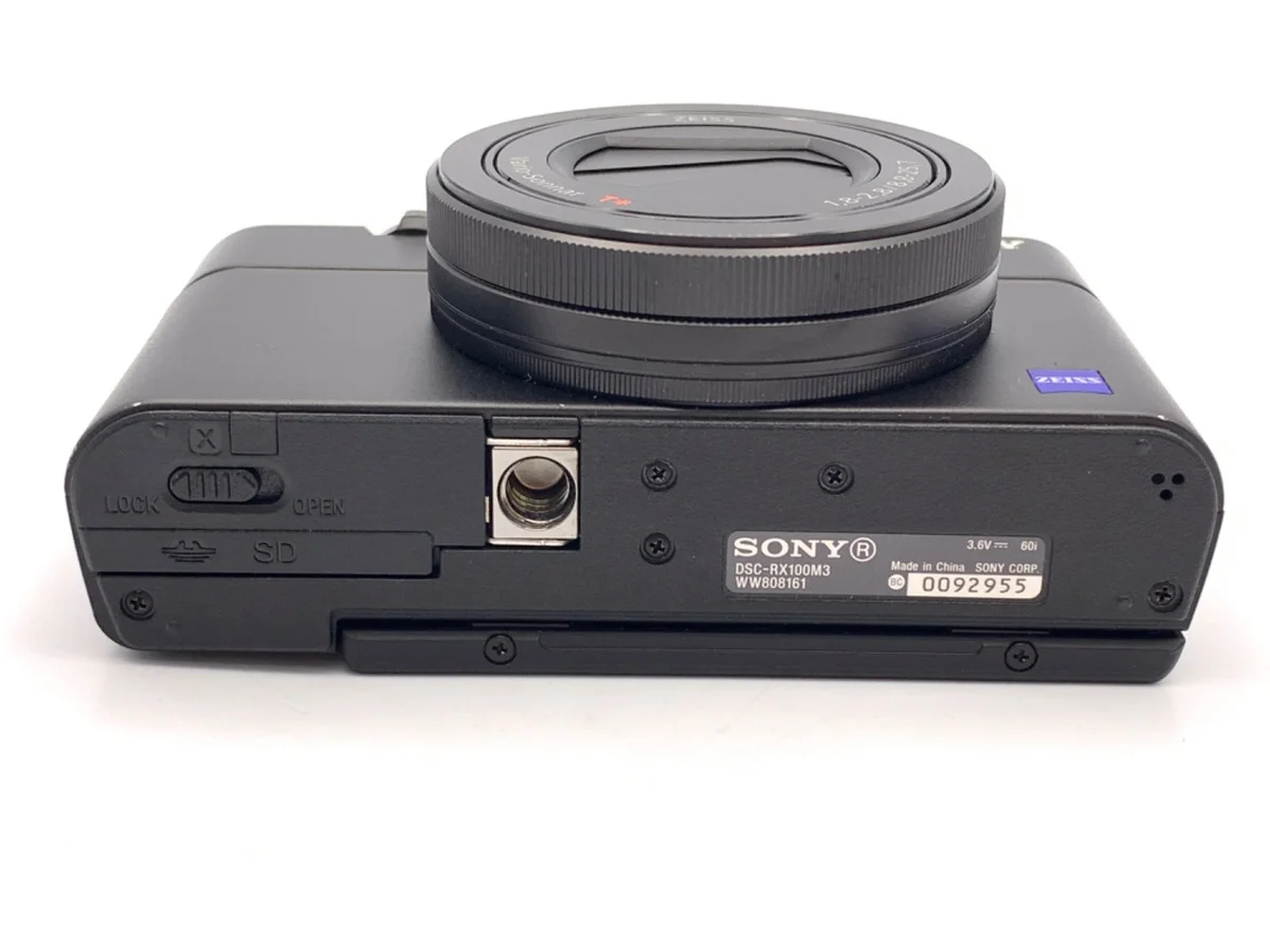 Sony Cyber-shot DSC-RX100M3 - Thumbnail 3