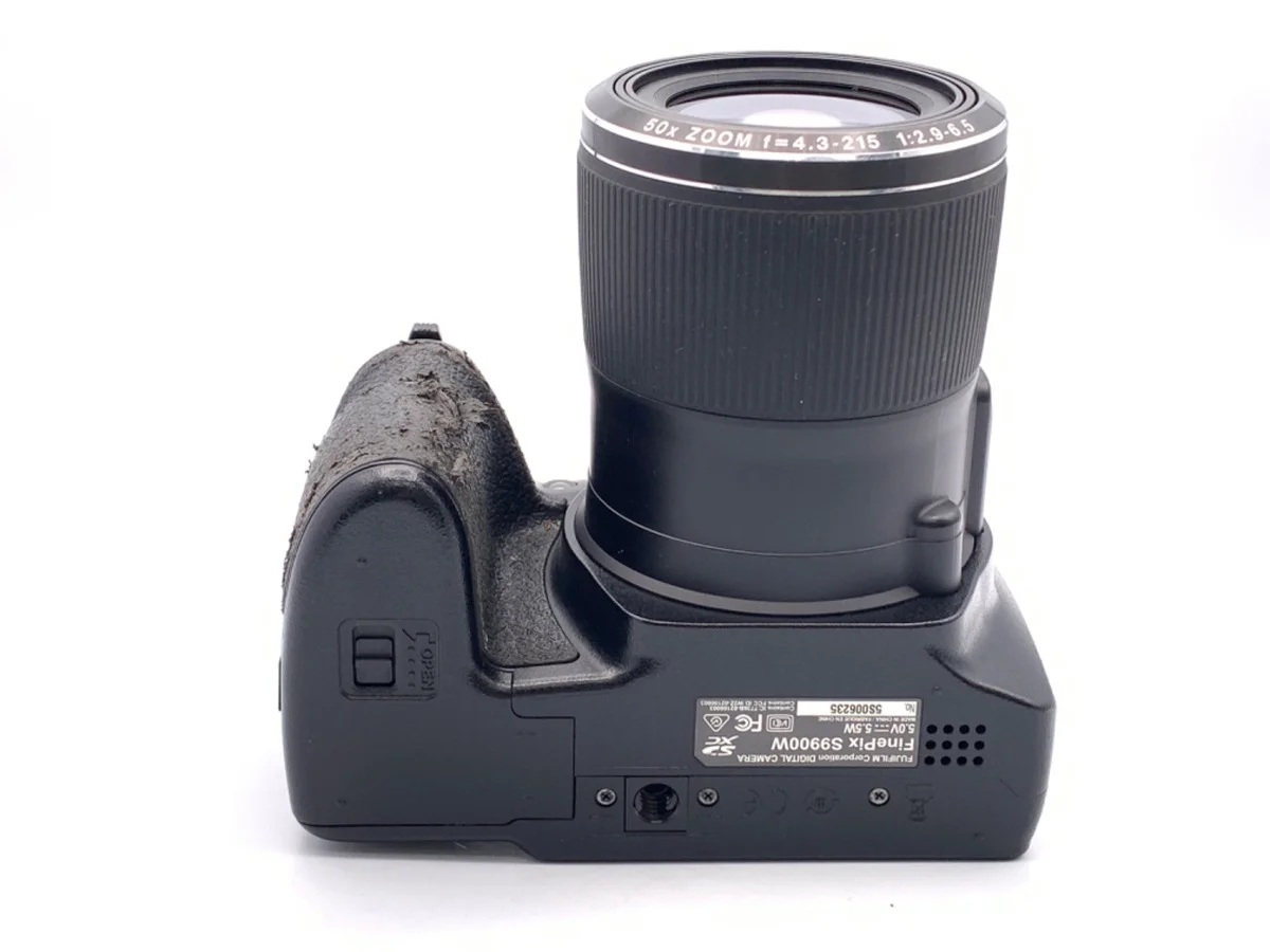 Fujifilm FinePix S9900W - Thumbnail 3