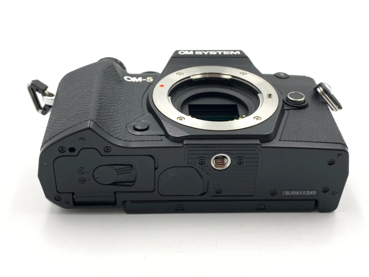 Olympus OM SYSTEM OM-5 - Thumbnail 3